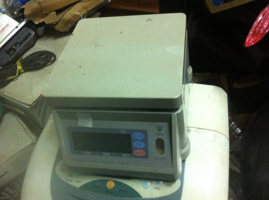 เครื่องขั่งน้ำหนักดิจิตอล TERAOKA SEIKO รับน้ำหนักได้ 6 กก. ขึ้นที่ละ 2 กรัม