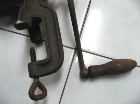 เครื่องบดงานเก่า czechoslovakia