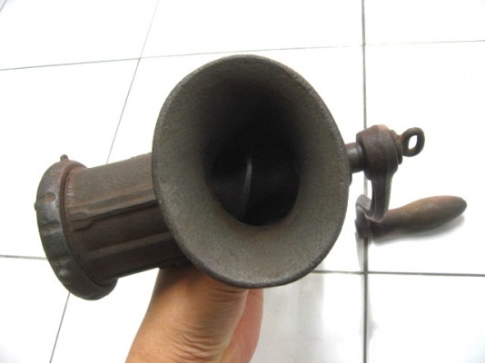 เครื่องบดงานเก่า czechoslovakia