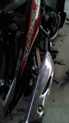 ขายsuzuki หัวฉีด สตาร์ทมือ ตามสภาพ เครื่องดีไม่แตก ชุดไฟครบ กล่องcdi ecuพร้อมทะเบียนโอน