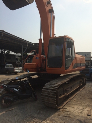 ต้องการขายแบคโฮDOOSAN 300 ราคาถูก