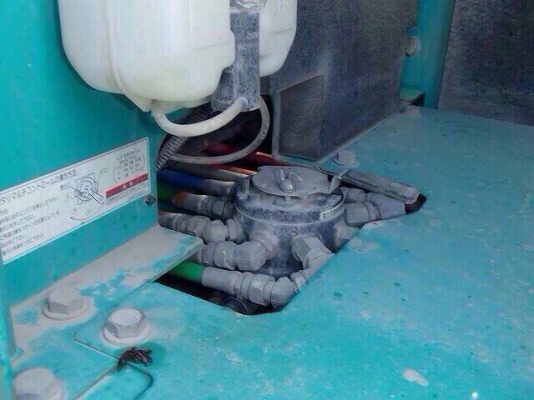 ขายรถแบคโฮ KOBELCO SK200-8 YN12-56837 5173 ชม.มีระบบกระแทก ราคา 2700000 ขายรถแบคโฮ KOBELCO SK200-8 YN12-56837 5173 ชม.มีระบบกระแทก ราคา 2700000