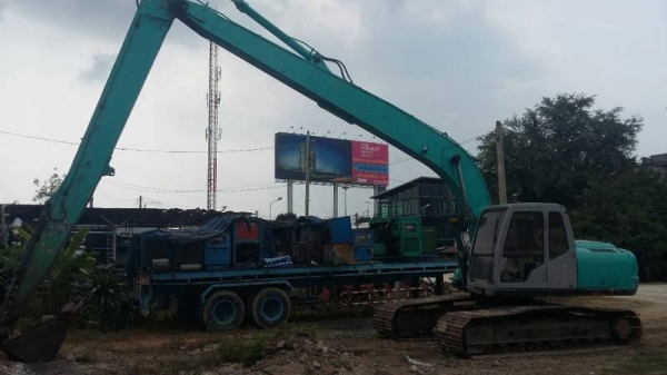 KOBELCO  sk 200-5superบูมอามร์ยาวของนอกสวยๆๆๆราคา1,400,000