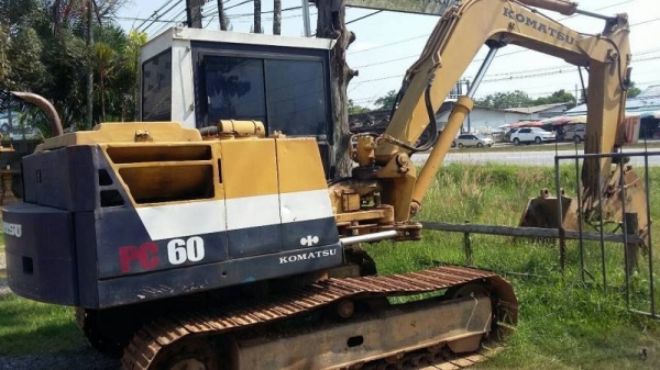 KOMATSU pc60-3ติดหัวเบเกอร์เจาะพร้อมบุ้งกี้ราคา425,000 098-539-6074 090-772-3710ยากขายด่วน 390,000ขายเลย KOMATSU pc60-3ติดหัวเบเกอร์เจาะพร้อมบุ้งกี้ราคา425,000 098-539-6074 090-772-3710ยากขายด่วน 390,000ขายเลย