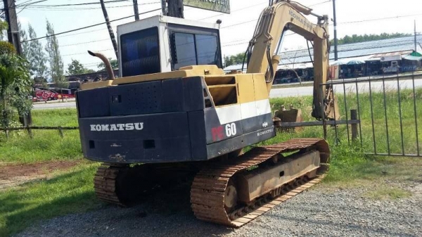 KOMATSU pc60-3ติดหัวเบเกอร์เจาะพร้อมบุ้งกี้ราคา425,000 098-539-6074 090-772-3710ยากขายด่วน 390,000ขายเลย KOMATSU pc60-3ติดหัวเบเกอร์เจาะพร้อมบุ้งกี้ราคา425,000 098-539-6074 090-772-3710ยากขายด่วน 390,000ขายเลย