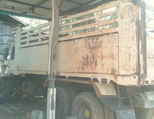 MITSUBISHI FUSO FN527 - 195 HP 6D16 MA 24772 สิบล้อดั๊มพ์ 2 เพลา 10 SPEED กระบะดั๊มพ์เหล็กหน้าพระลาน 12 ตันฝาข้างแผ่นเรียบสภาพดีพร้อมบรรทุกได้เลย เครื่องยนต์เดิมๆแรงดีไม่เยิ้มครับ เกียร์เดิม หัวเก๋งตาเหลี่ยมสวยๆภายในเก๋งคอนโซลครบ แอร์ พวงมาลัยเพาเวอร์ ระบ