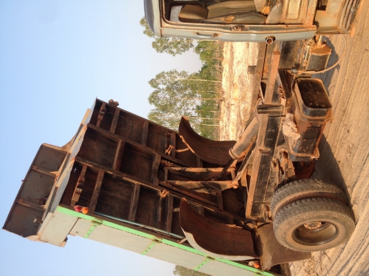 ISUZU TX ราคา 300000 บ โทร 083 1517856