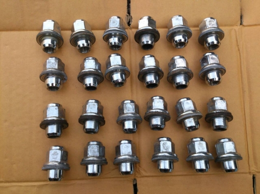 ขายแม็กมิตซู ปาเจโร่ 6รูขอบ17 พร้อมยางบริดสโตน 245/65R17 ยางสัปดาห์ที่36ปี12 สวยๆ จำนวน 1 ชุด พร้อมน๊อตแท้ 24 ตัว ขายแม็กมิตซู ปาเจโร่ 6รูขอบ17 พร้อมยางบริดสโตน 245/65R17 ยางสัปดาห์ที่36ปี12 สวยๆ จำนวน 1 ชุด พร้อมน๊อตแท้ 24 ตัว