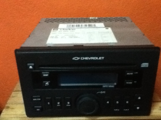 ขายวิทยุเดิม Chevrolet เล่น CD,MP3,FM,AM สภาพเครื่องสวย ขายถูกๆ 1200.-