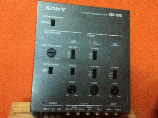 ขายครอส SONY  XEC-700 เข้า 2 ออก 3 สภาพดีขาย 1500.-