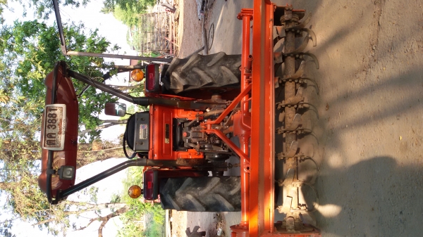 ขายรถคูโบต้า36แรงพร้อมไช้งานรถเดิมมีโรตาลี่ตราช้าง1อ้นไมค์ รถอยู่วังบัว คลองขลุง กำแพงเพชร รถ 1600ชั่วโมงพร้อมทะเบียนราคา268000สนใจสอบุถามได้ที่081 3655997 อ๋าพร  พาเจริญ  ราคาต่อรองได้อีกนะครับ