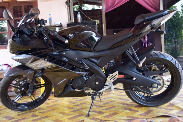 ขาย ยามาฮ่า Yzf-R15 สีดำ ปี 58 รถ 2 เดือน ใช้งานน้อย. 2,300 กว่า กม