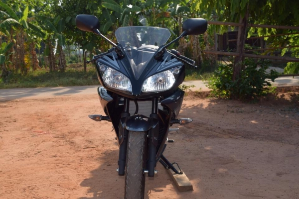 ขาย ยามาฮ่า Yzf-R15 สีดำ ปี 58 รถ 2 เดือน ใช้งานน้อย. 2,300 กว่า กม