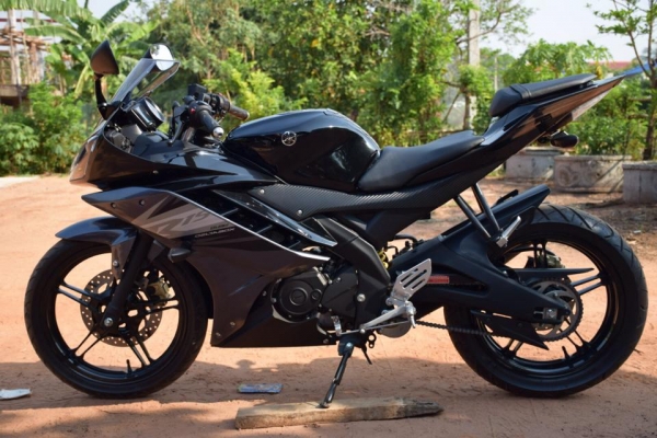ขาย ยามาฮ่า Yzf-R15 สีดำ ปี 58 รถ 2 เดือน ใช้งานน้อย. 2,300 กว่า กม