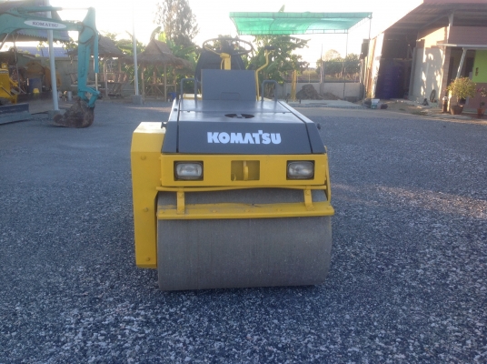 ขายรถบดKomatsuรุ่นJv16-2นำเข้าญี่ปุ่นมีใบอินวอยสภาพดีพร้อมใช้งาน