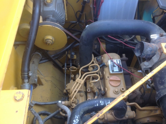 ขายรถบดKomatsuรุ่นJv16-2นำเข้าญี่ปุ่นมีใบอินวอยสภาพดีพร้อมใช้งาน