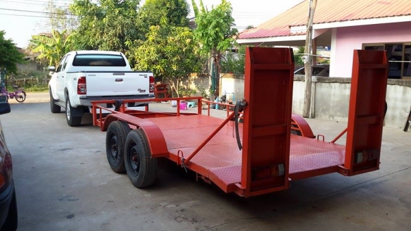 ขายสาลี่ลากรถเกี่ยวข้าว  4 ล้อ สถาพของใหม่