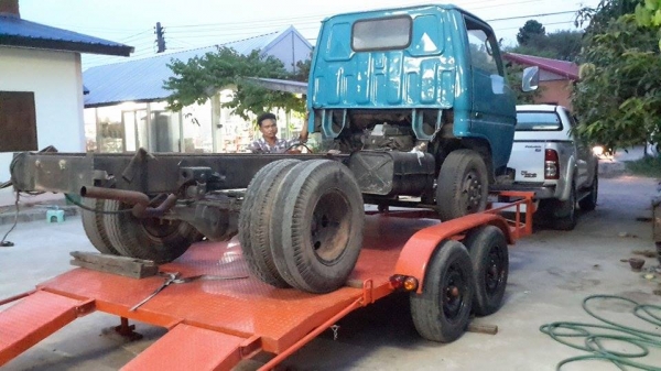 ขายสาลี่ลากรถเกี่ยวข้าว  4 ล้อ สถาพของใหม่