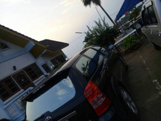 Toyota Wish  ปี05  เครื่อง2.0   ซันรุป  แก๊สโดนัท  แบคคู่