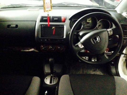 Honda Jazz ปี04   ออโต้  idsi 1.5