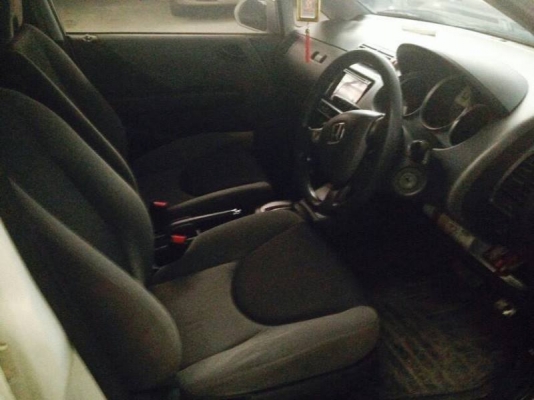 Honda Jazz ปี04   ออโต้  idsi 1.5