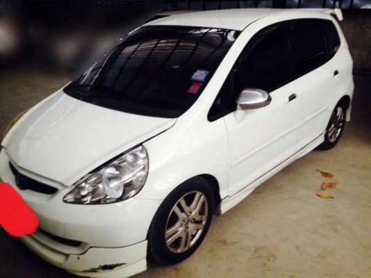 Honda Jazz ปี04   ออโต้  idsi 1.5
