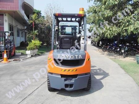 จำหน่ายรถ Forklift TOYOTA 52-8FD30 จำหน่ายรถ Forklift TOYOTA 52-8FD30