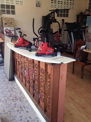 ขาย Wakeboard ไว้เล่นกิจกรรมทางน้ำ ราคาไม่แพงคับ