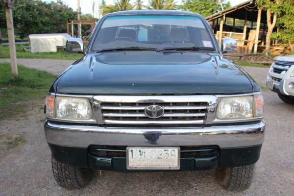 4WD ปี1999 เครื่องดี คัชชีสวย และมีรถราคาถูกๆราคาส่ง. ราคาพ่อค้า. เชิญชมรายละเอืยด.http://www.rodban.net/