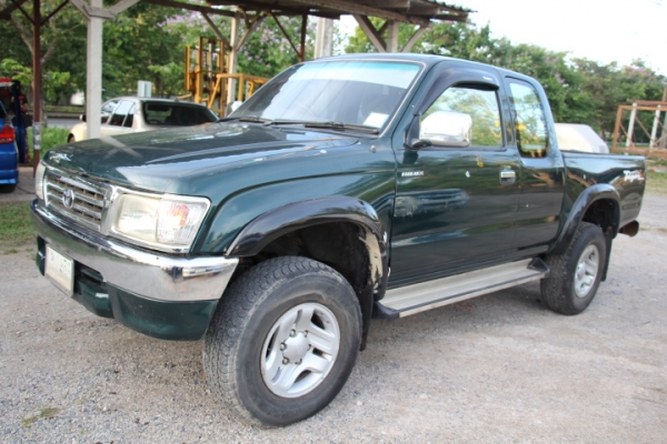 4WD ปี1999 เครื่องดี คัชชีสวย และมีรถราคาถูกๆราคาส่ง. ราคาพ่อค้า. เชิญชมรายละเอืยด.http://www.rodban.net/