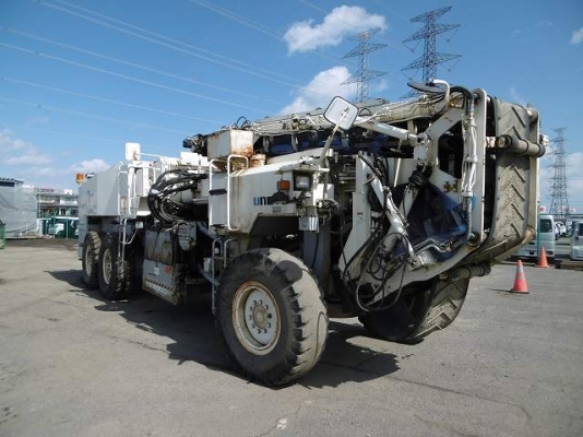 รถขูดผิวถนน KOMATSU GC380F-2 ปี1998 11986ชม. กัดกว้าง 2.07 เมตร กัดลึก 15ซม. 495 แรงม้า สนใจติดต่อมาได้เลยครับ รถขูดผิวถนน KOMATSU GC380F-2 ปี1998 11986ชม. กัดกว้าง 2.07 เมตร กัดลึก 15ซม. 495 แรงม้า สนใจติดต่อมาได้เลยครับ