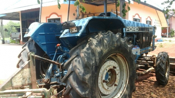 ขายรถไถ FORD 6640 เพลาเดียวเอกสารทะเบียน