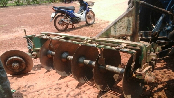 ขายรถไถ FORD 6640 เพลาเดียวเอกสารทะเบียน