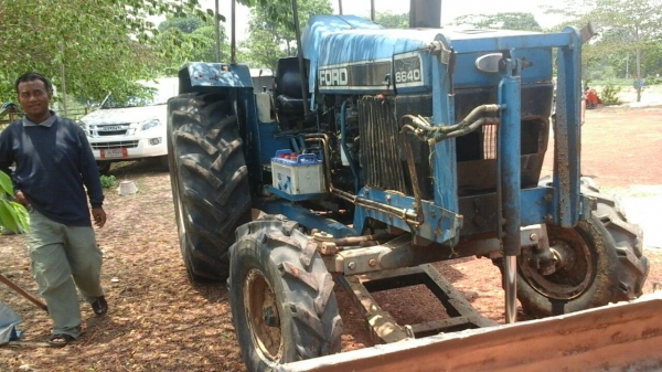 ขายรถไถ FORD 6640 เพลาเดียวเอกสารทะเบียน