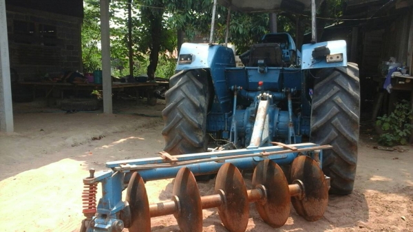 ขายรถไถ FORD 6640 เพลาเดียวเอกสารทะเบียน