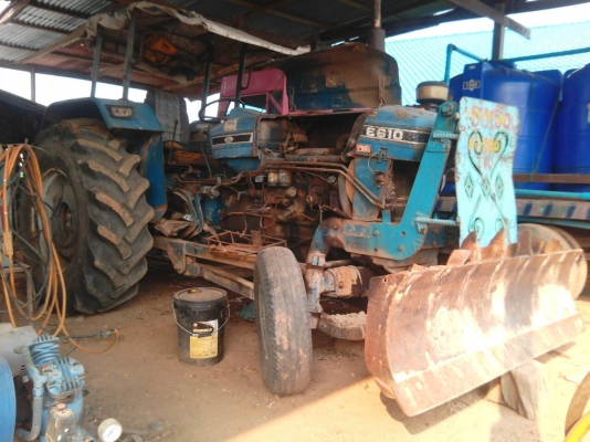 ขายรถไถ FORD 6610 เสื้อลายสภาพพร้อมใช้เอกสารทะเบียน