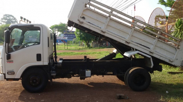 หกล้อ อีซูซุ NMR130ดั้ม รถห้างแท้ สภาพดีสวยพร้อมใช้งาน ทะเบียนพร้อมโอน