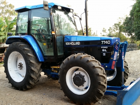 ขายรถไถฟอร์ด  FORD  NEWHOLLAND  7740  4WD