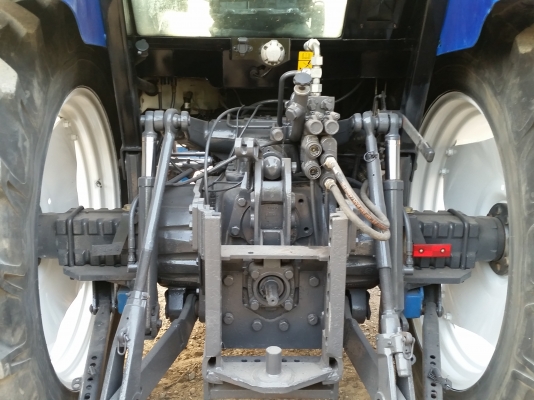 ขายรถไถฟอร์ด  FORD  NEWHOLLAND  7740  4WD