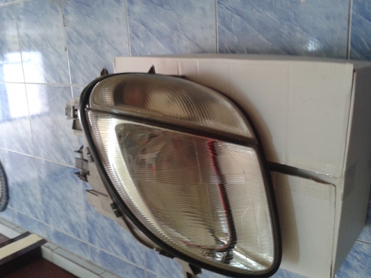 ไฟหน้าเบนช์สวยๆครับ