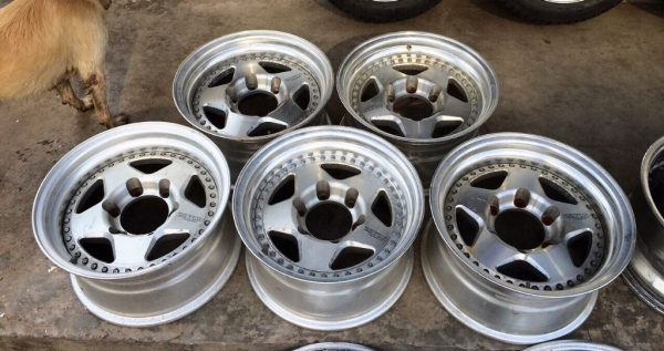 ขายล้อ RAGUNA 15x8 ออฟ0 6 รูกระบะ มี 5 วง ประมูลจากญี่ปุ่น
