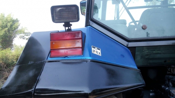 ขายFORD  NEWHOLLAND  7740  4WD