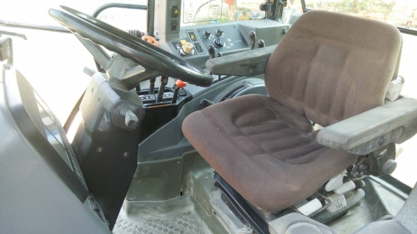 ขายFORD  NEWHOLLAND  7740  4WD