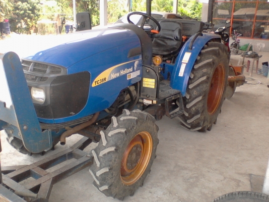 ขายรถไถฟอร์ด NEWHOLLAND รุ่นTC38R พร้อมดันหน้า +หาง5+โรตารี่่+ทะเบียนพร้อมโอน ขายรถไถฟอร์ด NEWHOLLAND รุ่นTC38R พร้อมดันหน้า +หาง5+โรตารี่่+ทะเบียนพร้อมโอน