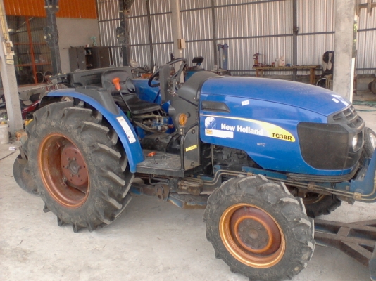 ขายรถไถฟอร์ด NEWHOLLAND รุ่นTC38R พร้อมดันหน้า +หาง5+โรตารี่่+ทะเบียนพร้อมโอน ขายรถไถฟอร์ด NEWHOLLAND รุ่นTC38R พร้อมดันหน้า +หาง5+โรตารี่่+ทะเบียนพร้อมโอน