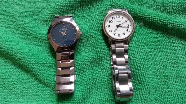 ขาย นาฬิกา จาก ญี่ปุ่น ยังไม่ได้ปรับแต่ง ไม่มีเวลาทำครับ เหมา กันไปเลยครับ 4 เรือน จัดไป 3000 บาท ขาย นาฬิกา จาก ญี่ปุ่น ยังไม่ได้ปรับแต่ง ไม่มีเวลาทำครับ เหมา กันไปเลยครับ 4 เรือน จัดไป 3000 บาท