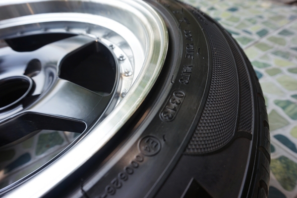 ขาย Work CR01 ขอบ15 กว้าง8 อ๊อฟ20 4/100 ยางปี13 ขาย Work CR01 ขอบ15 กว้าง8 อ๊อฟ20 4/100 ยางปี13