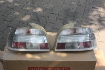 ขายไฟท้าย E 39 (1 คู่) 6000 บาท สภาพสวย