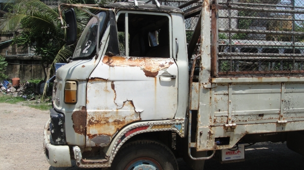 HINO KM540 ยาว5.60ม.เครื่อง110แรง เครื่องดี ยางดี คัสฃีสวย ราคาถูก HINO KM540 ยาว5.60ม.เครื่อง110แรง เครื่องดี ยางดี คัสฃีสวย ราคาถูก