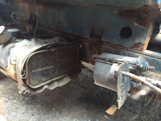 ต้องการขายรถบรรทุกน้ำ6ล้อTOYOTAหน้ายาว รถขับได้ ขายตามสภาพ ทะเบียนพร้อมโอน ต้องการขายรถบรรทุกน้ำ6ล้อTOYOTAหน้ายาว รถขับได้ ขายตามสภาพ ทะเบียนพร้อมโอน